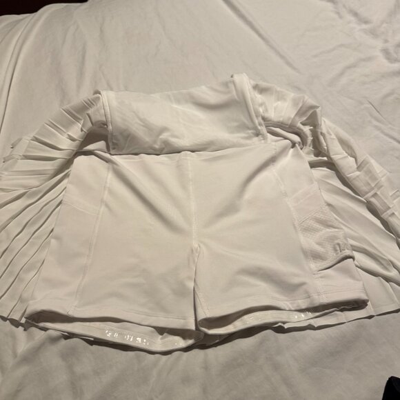 NWT Athleta Advantage White Pleated Tennis Skort. - Picture 4 of 5